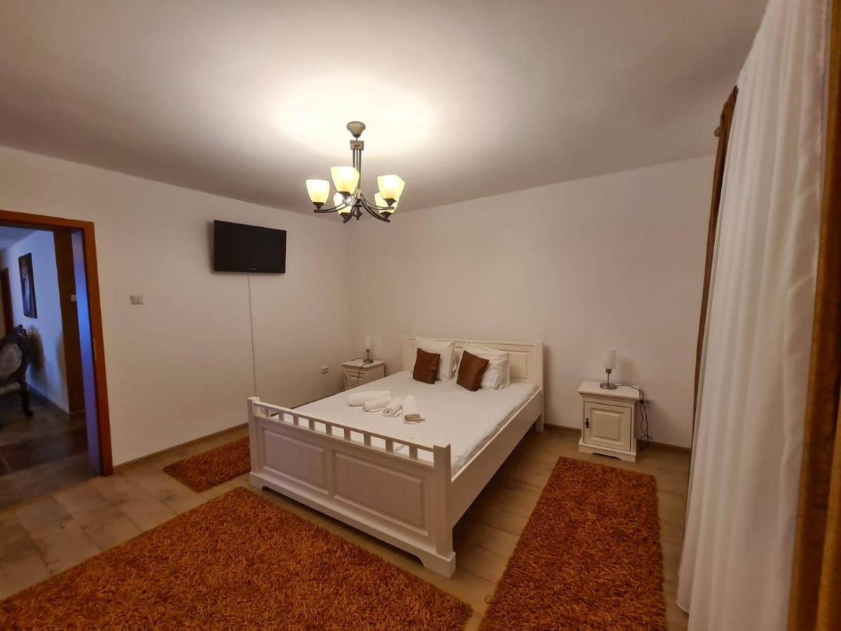 Hotel Casa Luca Moldova Noua Zewnętrze zdjęcie