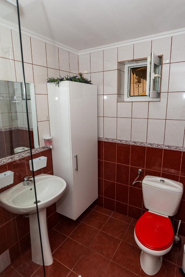 Hotel Casa Luca Moldova Noua Zewnętrze zdjęcie